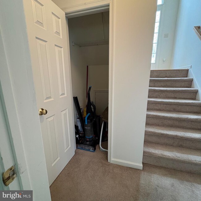 Building Photo - 629 Welsh Dr