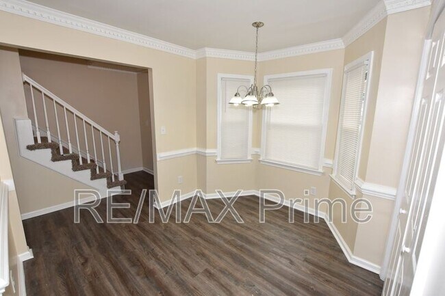 Building Photo - 67 King George Quay
