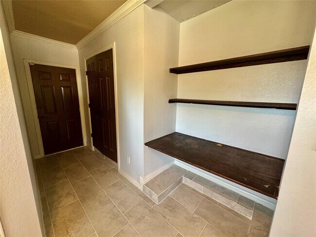 Building Photo - 3800 Tower View Ct