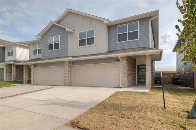 Building Photo - Luxury NEW 3 Bedroom 2.5 Bathroom Townhome...