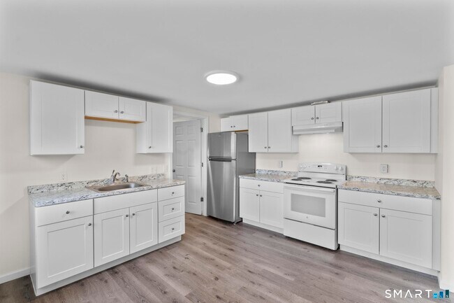 Building Photo - 83 Prospect St