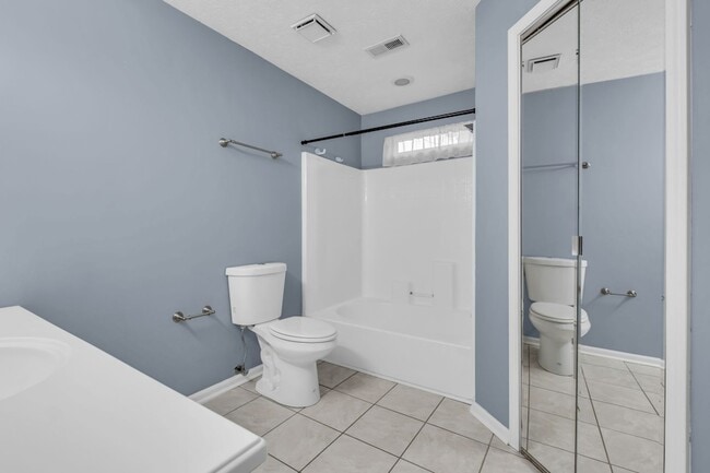 Building Photo - 5904 Colchester Dr