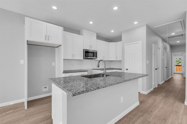 Building Photo - 4905 Paula St