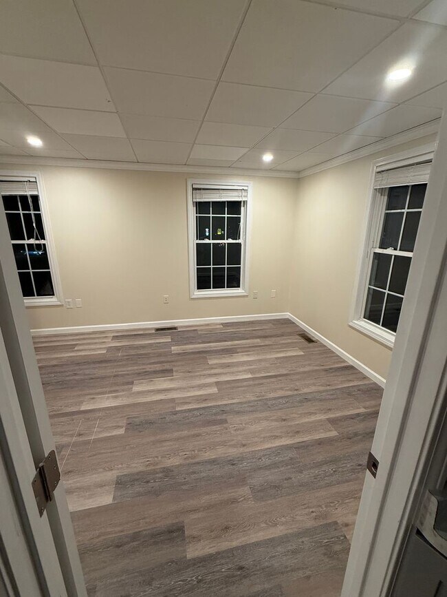 Building Photo - 1913 Dover Rd