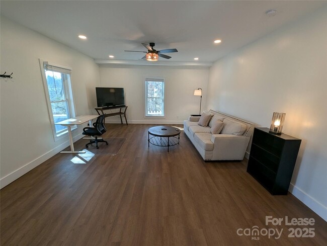 Building Photo - 24 Woodrow Ave