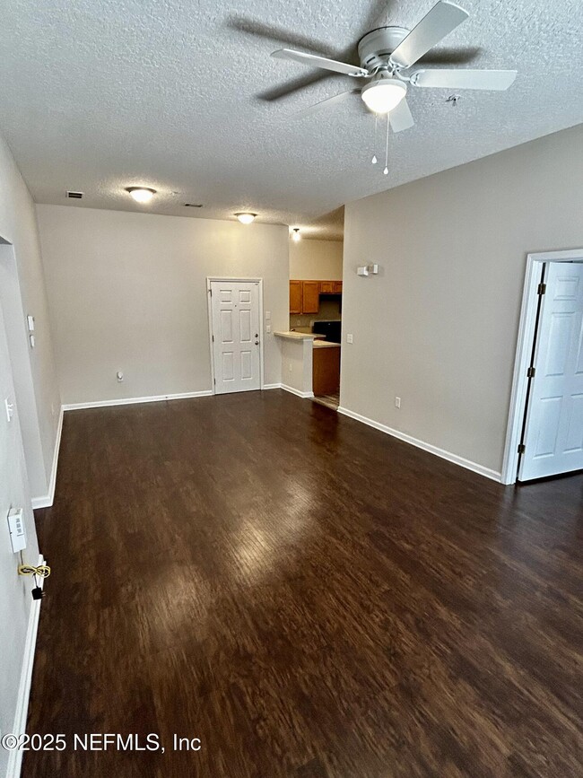 Building Photo - 6788 Manotak Oaks Dr