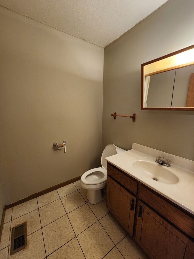 Building Photo - 1718 12th St