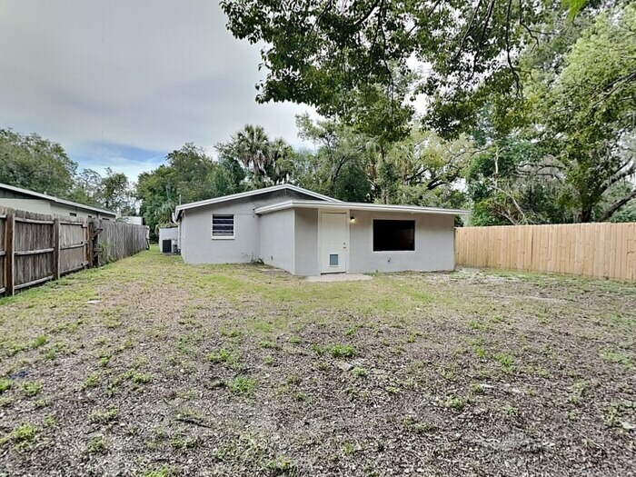 Building Photo - 802 Lincoln Ave