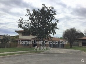 Building Photo - 3518 Pinebluff Dr