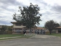 Building Photo - 3518 Pinebluff Dr