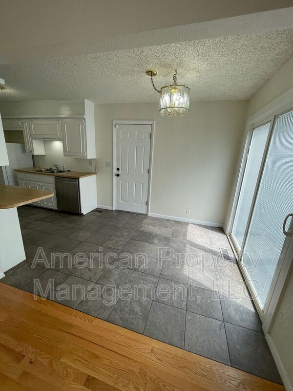 Building Photo - 2907 S 67th E Ave