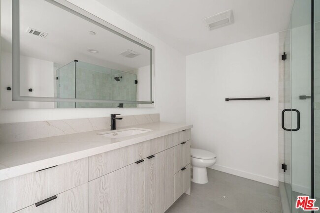 Building Photo - 3755 S Canfield Ave