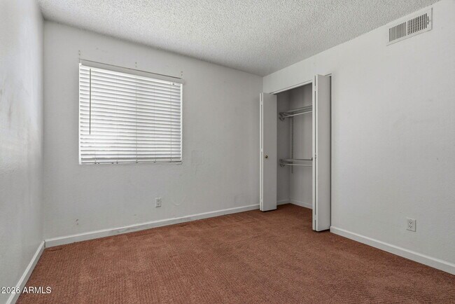 Building Photo - 6627 N 27th Ave