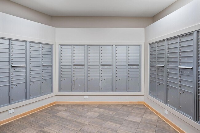 Building Photo - 1120 S 2nd St