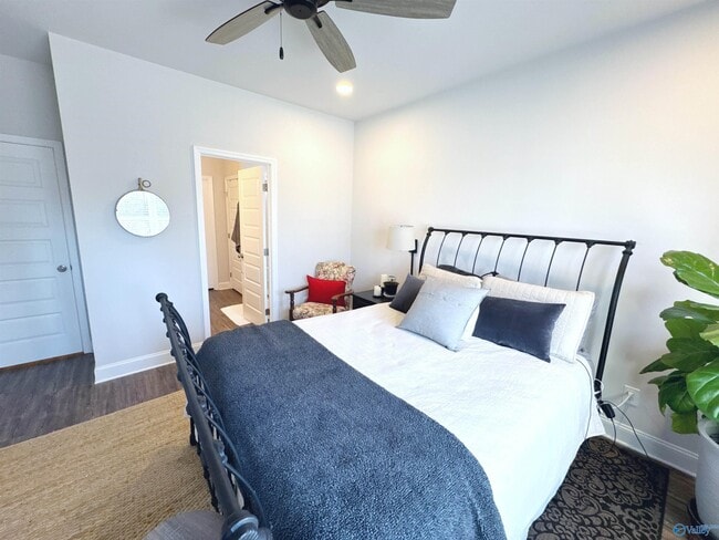 Building Photo - 12767 Tallulah Dr