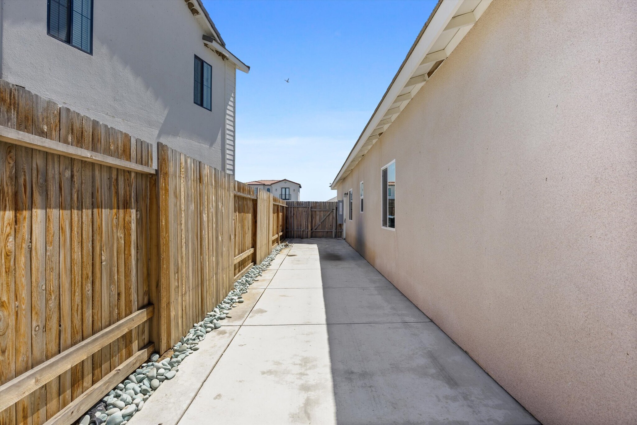 Building Photo - 815 Gilsum Ct