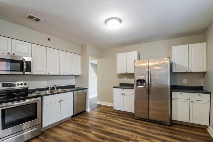 Building Photo - 5678 Karen Ave