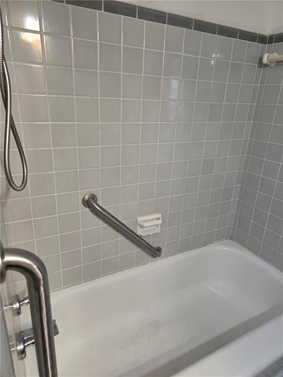 Building Photo - 704 Raines Dr