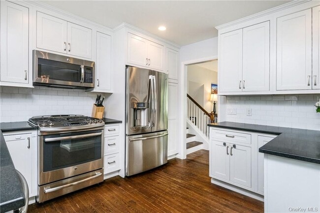 Building Photo - 393 Milton Rd