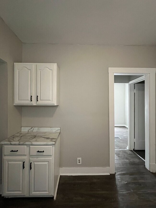 Building Photo - 3889 W.33rd