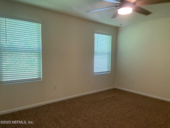 Building Photo - 5864 Calvary Dr
