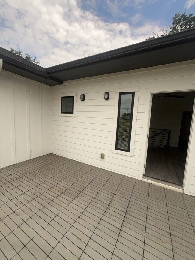 Building Photo - Custom Built 3/2/2 Delga Park! Trinity Trails Minutes from downtown Fort Worth!