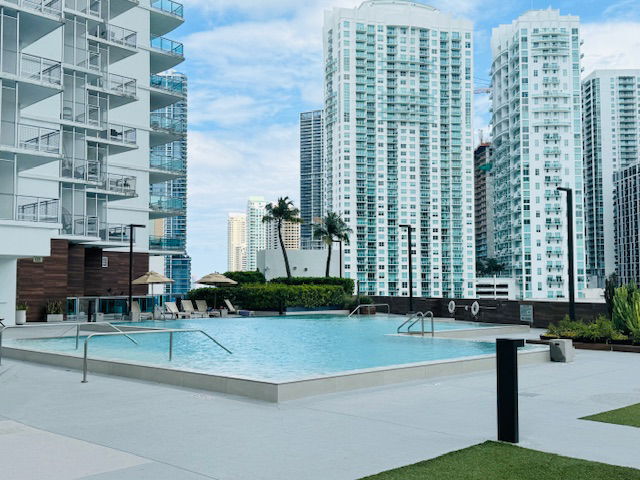 Building Photo - 350 S Miami Ave