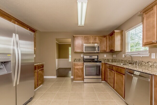 Building Photo - 119 Baywood Way