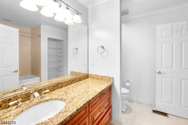 Building Photo - 418 Dalton Ct