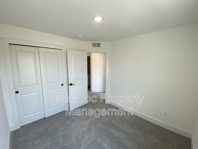 Building Photo - 4815 Jackson Vlg Pkwy
