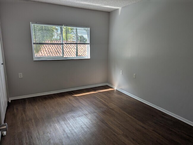 Building Photo - 1089 Benoist Farms Rd