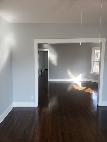 Building Photo - 935 N Massasoit Ave
