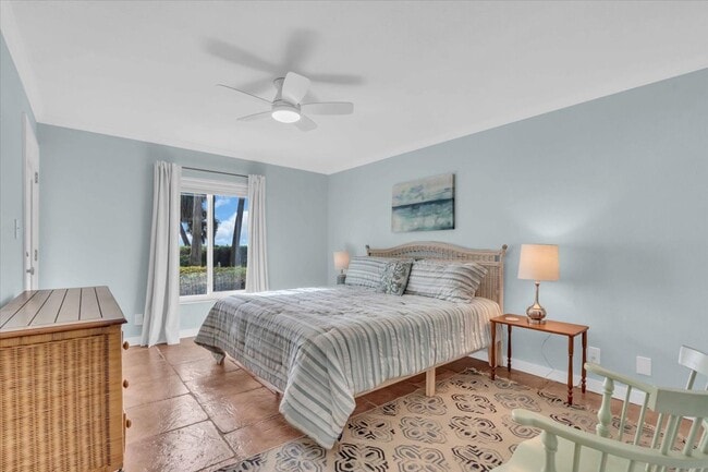 Building Photo - 7300 Sunshine Skyway Ln S
