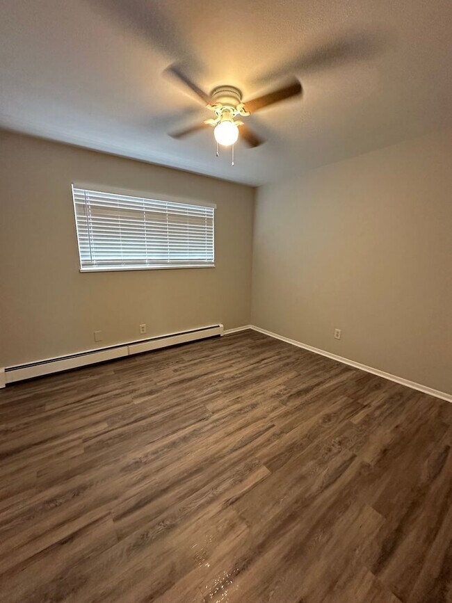 Building Photo - 1709 Eagle View Dr