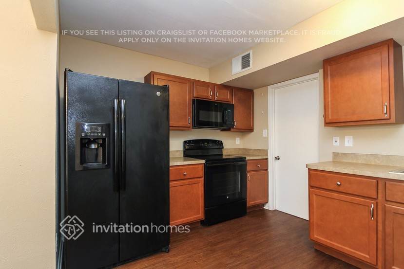 Building Photo - 568 Fisher Dr
