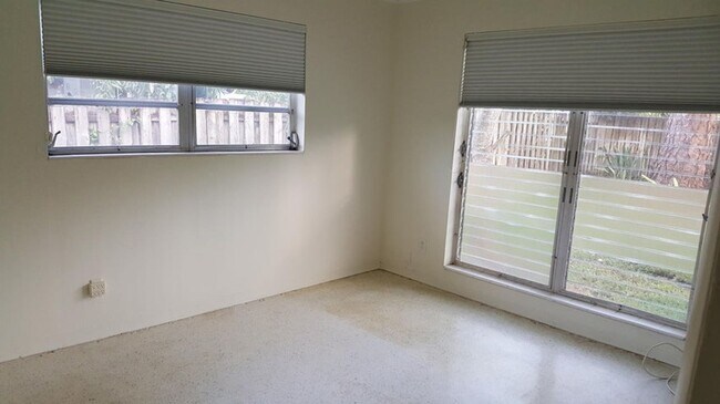 Building Photo - 1132 SW 3rd St