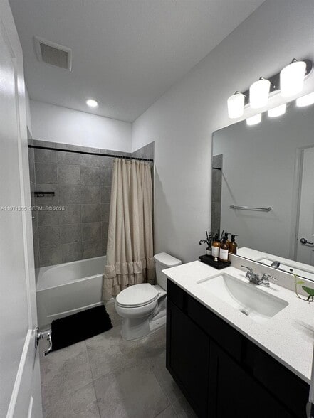 Building Photo - 6140 Planta Ln