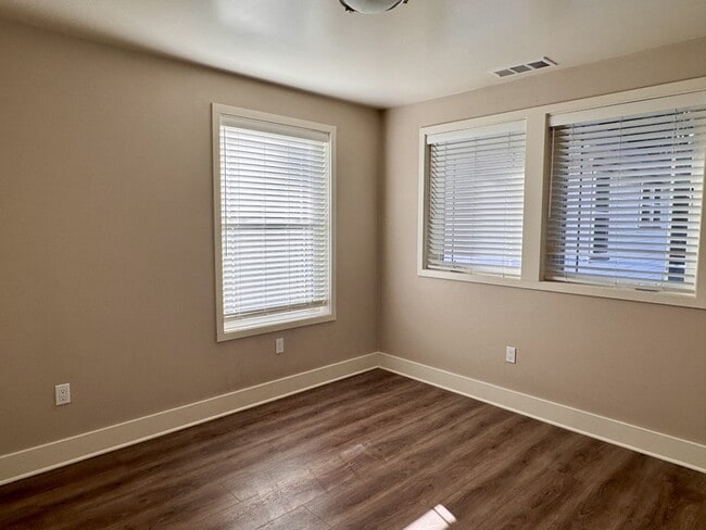 Building Photo - 230 Pello Ln