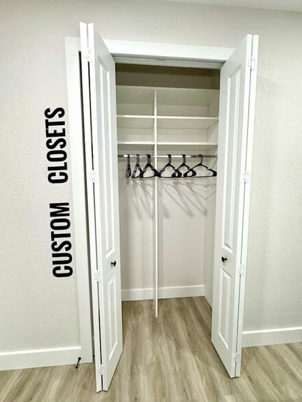 Building Photo - 550 Battle Ave