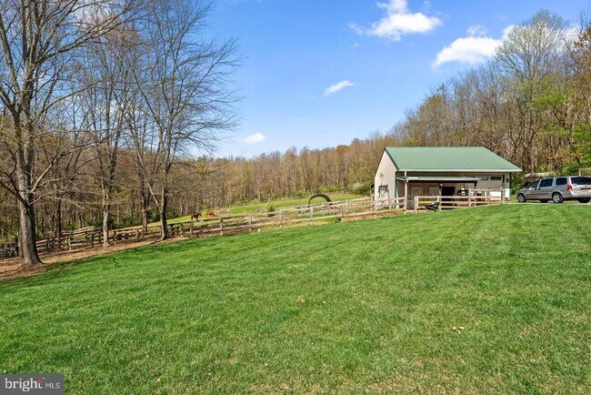 Building Photo - 10855 Bethesda Church Rd