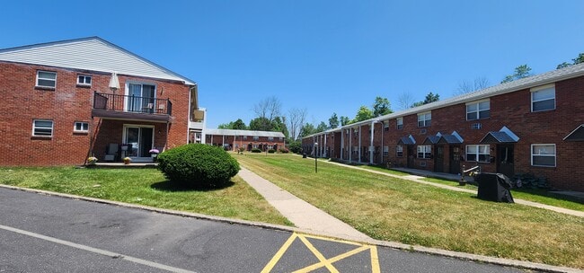 Building Photo - Park Manor Apartments- Quakertown