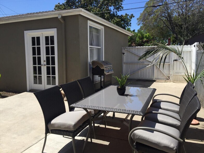 Building Photo - 3823 Sawtelle Blvd