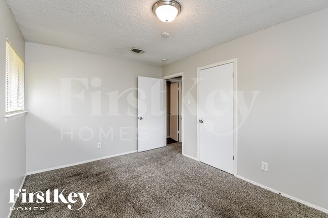 Building Photo - 1504 Terrace St