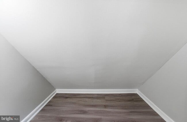 Building Photo - 5724 Denfield Rd