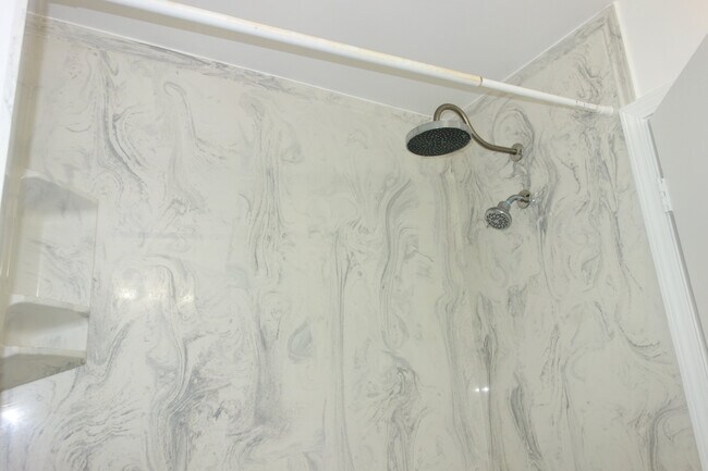 Shower View w/double heads - 3421 E 35th St