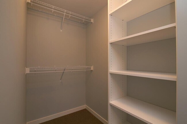 Building Photo - 289 E 19th St