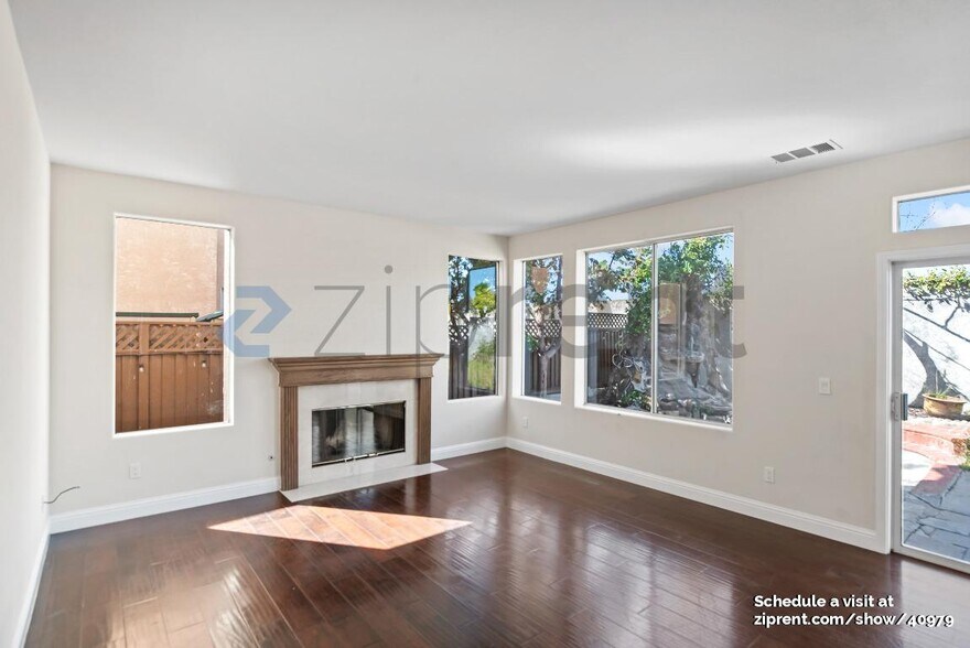 Building Photo - 15128 Shining Star Ln