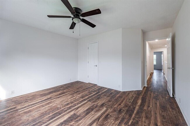 Building Photo - 20018 Larkspur Landing