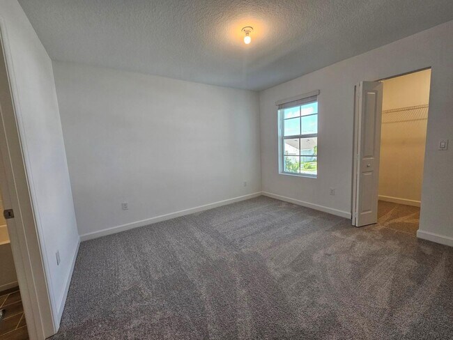 Building Photo - 19672 WHISPERING CREEK Rd