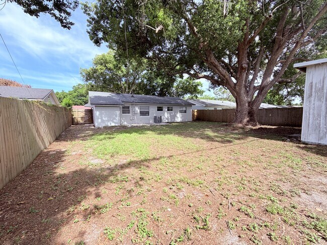Building Photo - 2847 Gale Pl